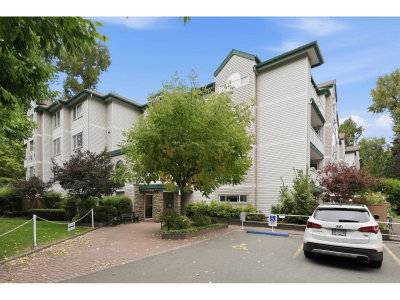 2963 NELSON Place | Abbotsford British Columbia | Slide Image Three