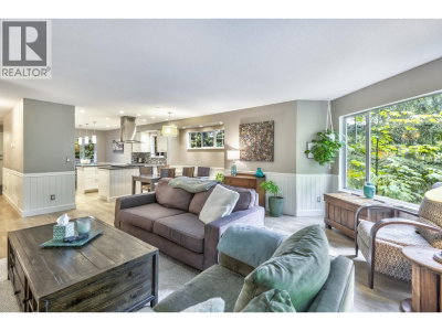 795 NOONS CREEK Drive | Port Moody British Columbia | Slide Image Seventeen