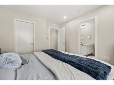 1968 NORTH PARALLEL Road | Abbotsford British Columbia | Slide Image Nineteen