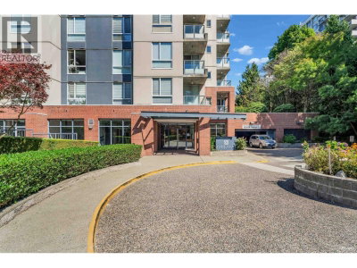 7077 BERESFORD Street | Burnaby British Columbia | Slide Image Two
