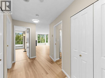 7077 BERESFORD Street | Burnaby British Columbia | Slide Image Five
