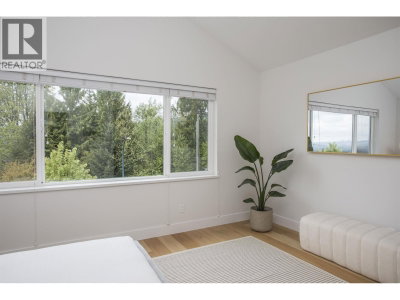 1451 DAYTON Street | Coquitlam British Columbia | Slide Image Thirteen