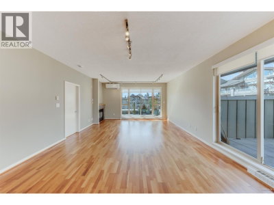 530 RAVEN WOODS Drive | North Vancouver British Columbia | Slide Image Ten