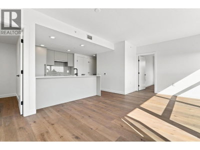 8080 OAK Street | Vancouver British Columbia | Slide Image Fifteen
