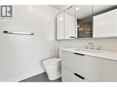 8080 OAK Street | Vancouver British Columbia | Slide Image Twenty