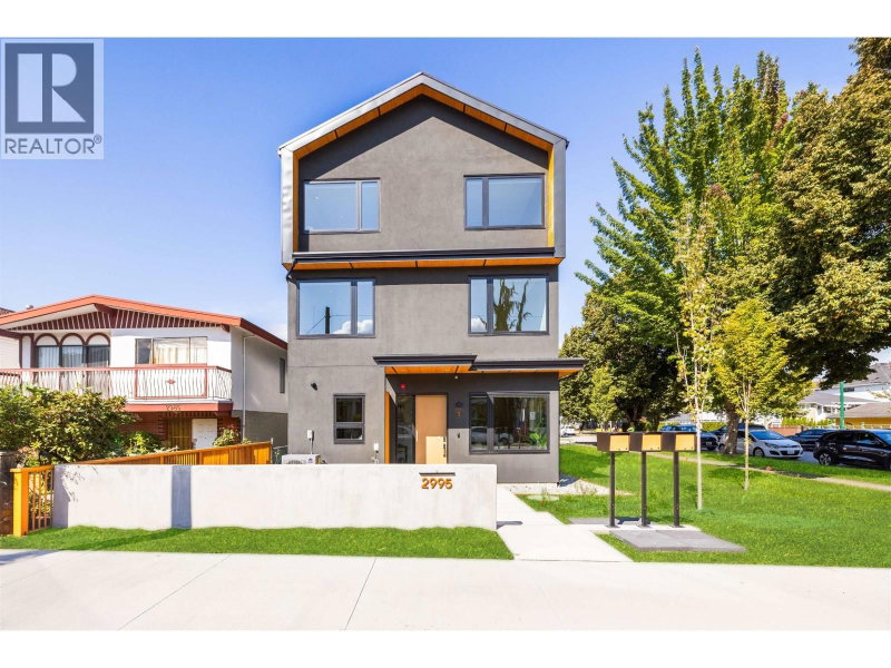 2995 ADANAC Street Vancouver British Columbia, V5K 2N4 - 4 Bedrooms Condo For Sale