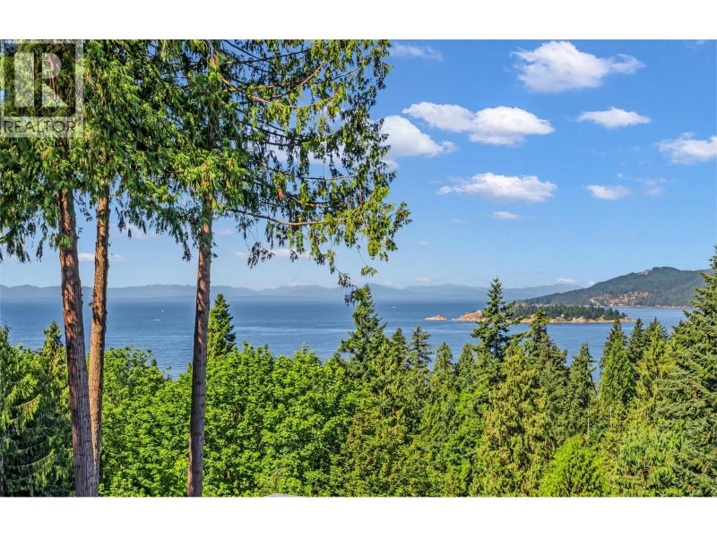 5317 MONTIVERDI Place West Vancouver British Columbia, V7W 2W8 - 4 Bedrooms Home For Sale