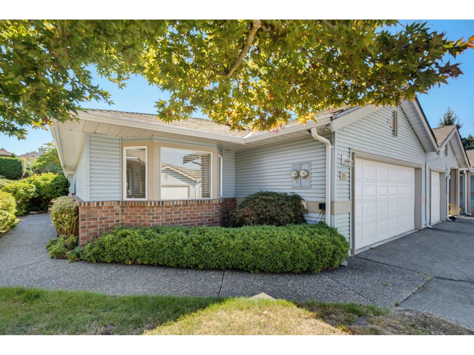 8889 212 Street, Langley, British Columbia V1M 2E8
