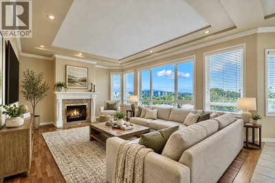 7586 SEQUOIA Road | Burnaby British Columbia | Slide Image Fourteen