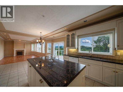 7586 SEQUOIA Road | Burnaby British Columbia | Slide Image Twenty-one