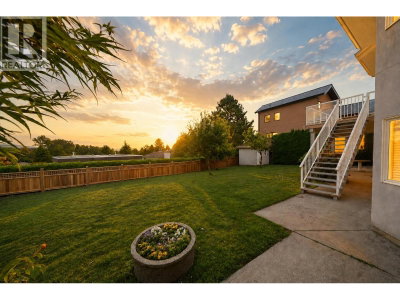 7586 SEQUOIA Road | Burnaby British Columbia | Slide Image Thirty