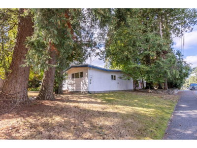 2745 ASH Street | Abbotsford British Columbia | Slide Image Three