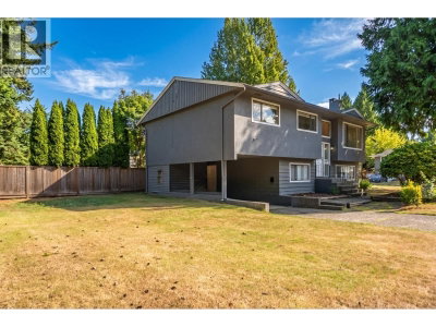 20783 THORNE Avenue | Maple Ridge British Columbia | Slide Image Three