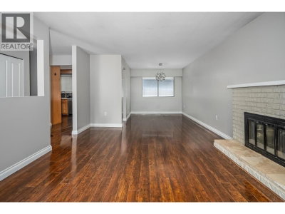 20783 THORNE Avenue | Maple Ridge British Columbia | Slide Image Eight