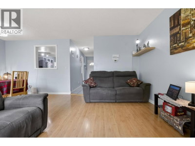 589 CARLSEN Place | Port Moody British Columbia | Slide Image Ten
