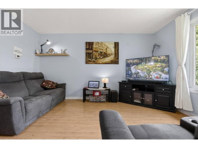 589 CARLSEN Place | Port Moody British Columbia | Slide Image Nine