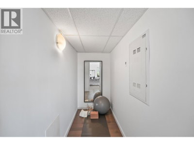 89 2ND Avenue | Vancouver British Columbia | Slide Image Seventeen