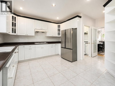 6115 GARRISON Court | Richmond British Columbia | Slide Image Nine