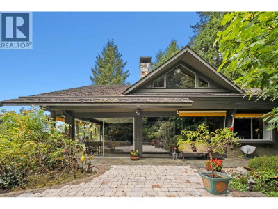 6035 EAGLERIDGE Drive | West Vancouver British Columbia | Slide Image Three