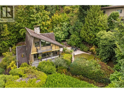 6035 EAGLERIDGE Drive | West Vancouver British Columbia | Slide Image Seven