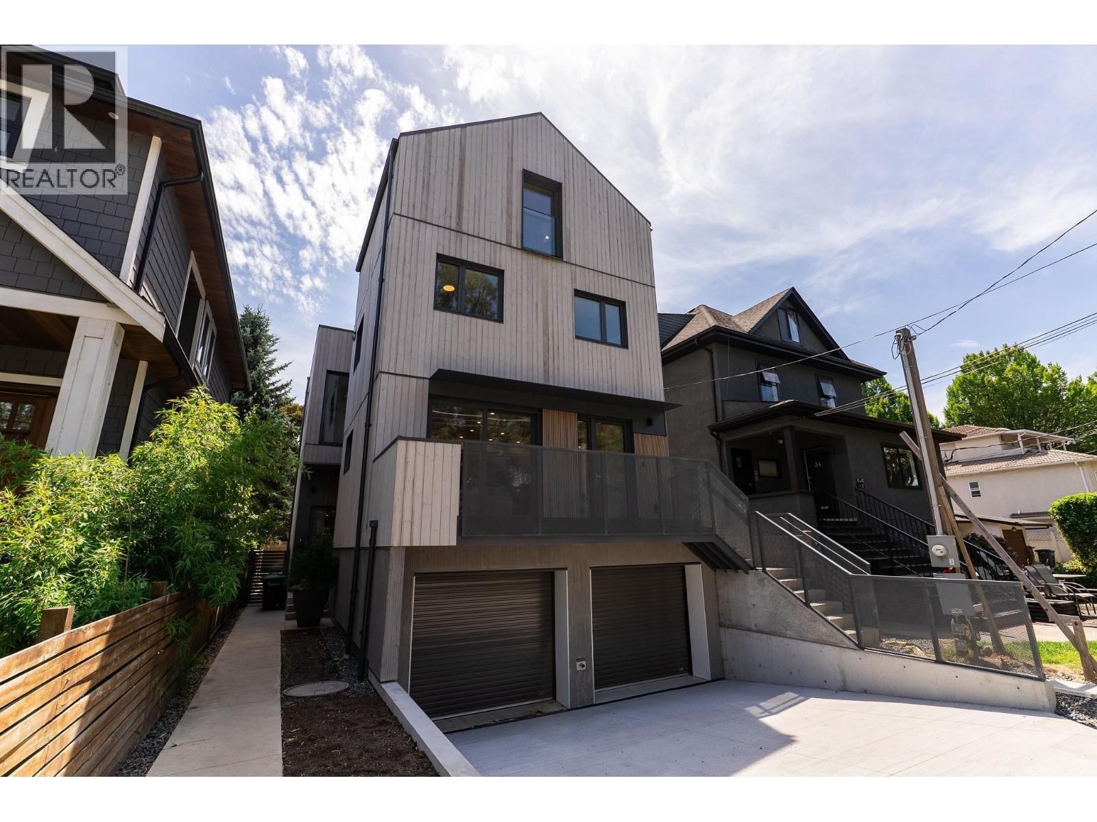 60 17TH Avenue, Vancouver, British Columbia V5V 1A2