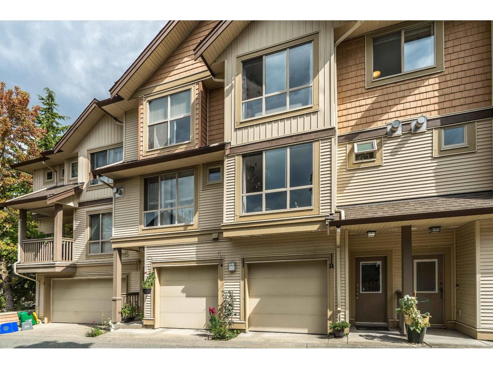 20350 68 Avenue, Langley, British Columbia V2Y 3A5