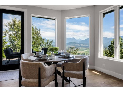 43619 BRACKEN Drive | Chilliwack British Columbia | Slide Image Four