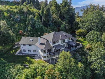 43619 BRACKEN Drive | Chilliwack British Columbia | Slide Image Eight