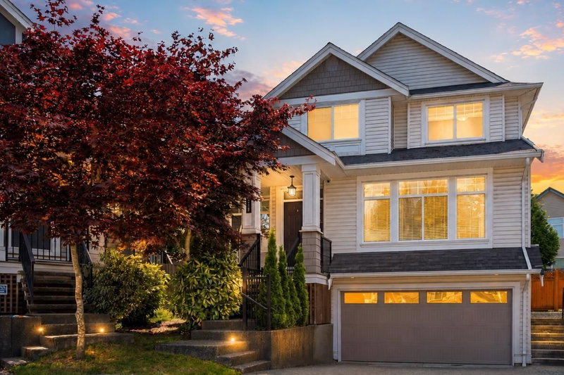6071 145B Street Surrey British Columbia, V3S 4R6 - 6 Bedrooms Home For Sale