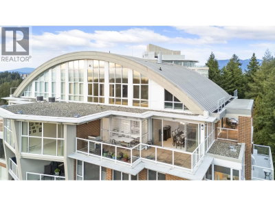 5615 HAMPTON Place | Vancouver British Columbia | Slide Image Three