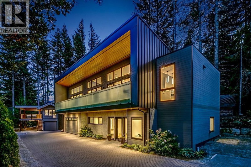 8224 ALPINE Way Whistler British Columbia, V8E 0G2 - 5 Bedrooms Home For Sale