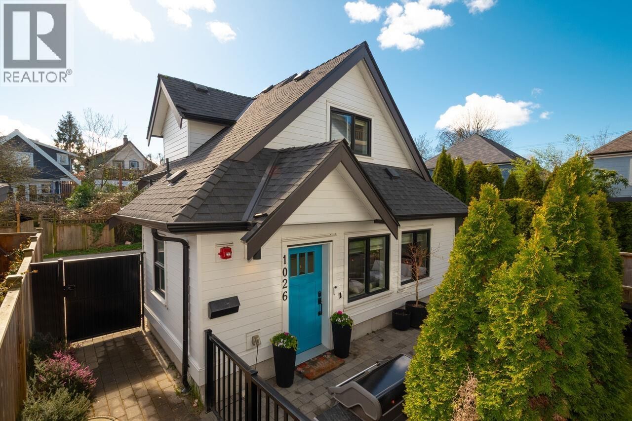 1026 13TH Avenue, Vancouver, British Columbia V5T 2L8
