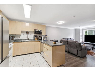 8115 121A Street | Surrey British Columbia | Slide Image Eight