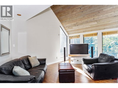 430 BAYVIEW Road | West Vancouver British Columbia | Slide Image One