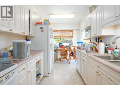 1399 MANSON Crescent | Prince George British Columbia | Slide Image Six