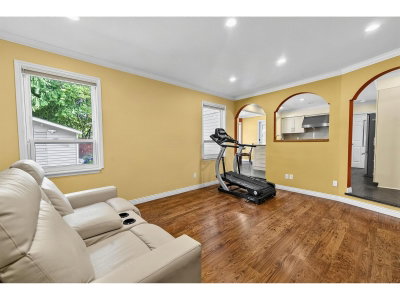 2092 148 Street | Surrey British Columbia | Slide Image Thirteen
