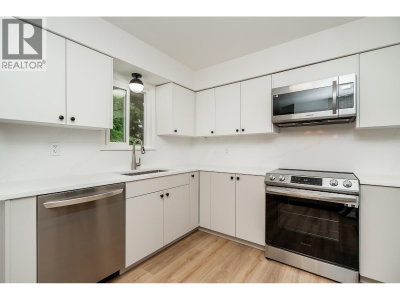 2580 PATRICIA Avenue | Port Coquitlam British Columbia | Slide Image Thirteen