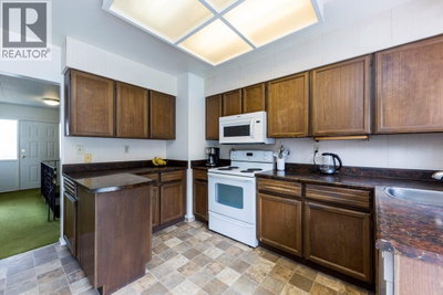 4581 SUNLAND Place | Burnaby British Columbia | Slide Image Thirteen