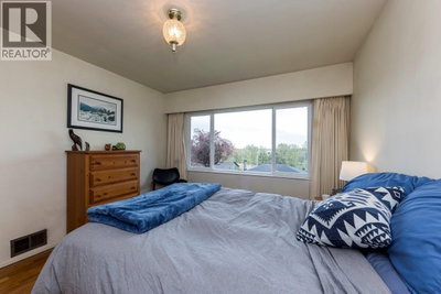 4581 SUNLAND Place | Burnaby British Columbia | Slide Image Eighteen