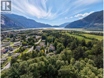 38030 SEVENTH Avenue | Squamish British Columbia | Slide Image One