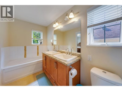 1412 MARGUERITE Street | Coquitlam British Columbia | Slide Image Eighteen
