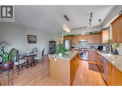 1412 MARGUERITE Street | Coquitlam British Columbia | Slide Image Nine