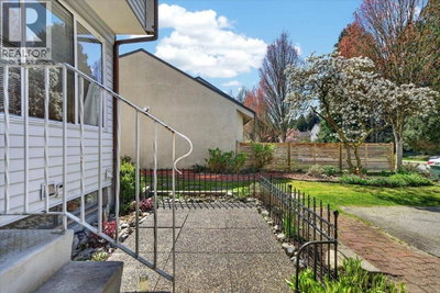 3848 GARDEN GROVE Drive | Burnaby British Columbia | Slide Image Thirty-seven