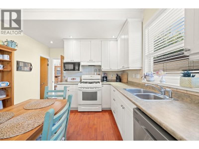 5743 ST. MARGARETS Street | Vancouver British Columbia | Slide Image Eight
