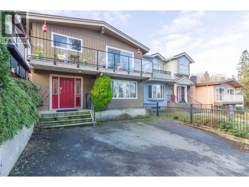 111 FELL Avenue Burnaby British Columbia, V5B 1L3 - 6 Bedrooms Home For Sale