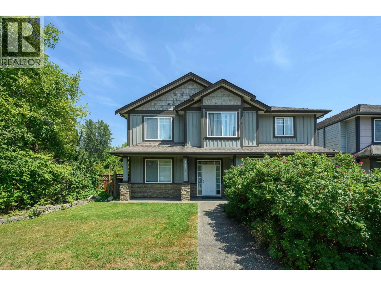 11382 240 Street, Maple Ridge, British Columbia V2W 0B4