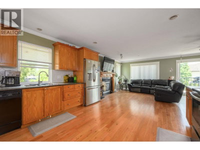 11382 240 Street | Maple Ridge British Columbia | Slide Image Eight