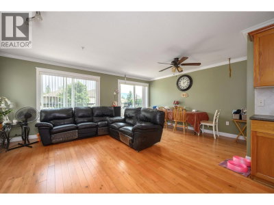 11382 240 Street | Maple Ridge British Columbia | Slide Image Thirteen