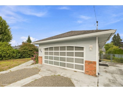 2130 WARE Street | Abbotsford British Columbia | Slide Image Three