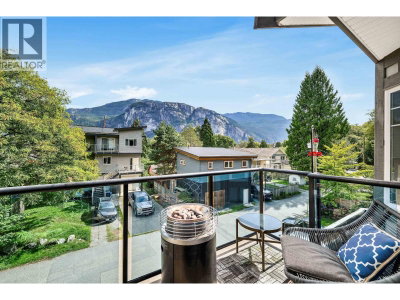 38030 SEVENTH Avenue | Squamish British Columbia | Slide Image Four